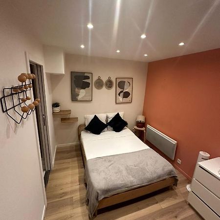 شقة Modern And Warm Fully Renovated Split Level Apart Steps Away From The Grands Boulevard باريس المظهر الخارجي الصورة