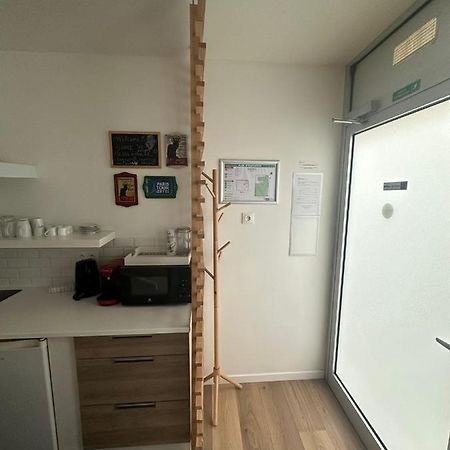 شقة Modern And Warm Fully Renovated Split Level Apart Steps Away From The Grands Boulevard باريس المظهر الخارجي الصورة