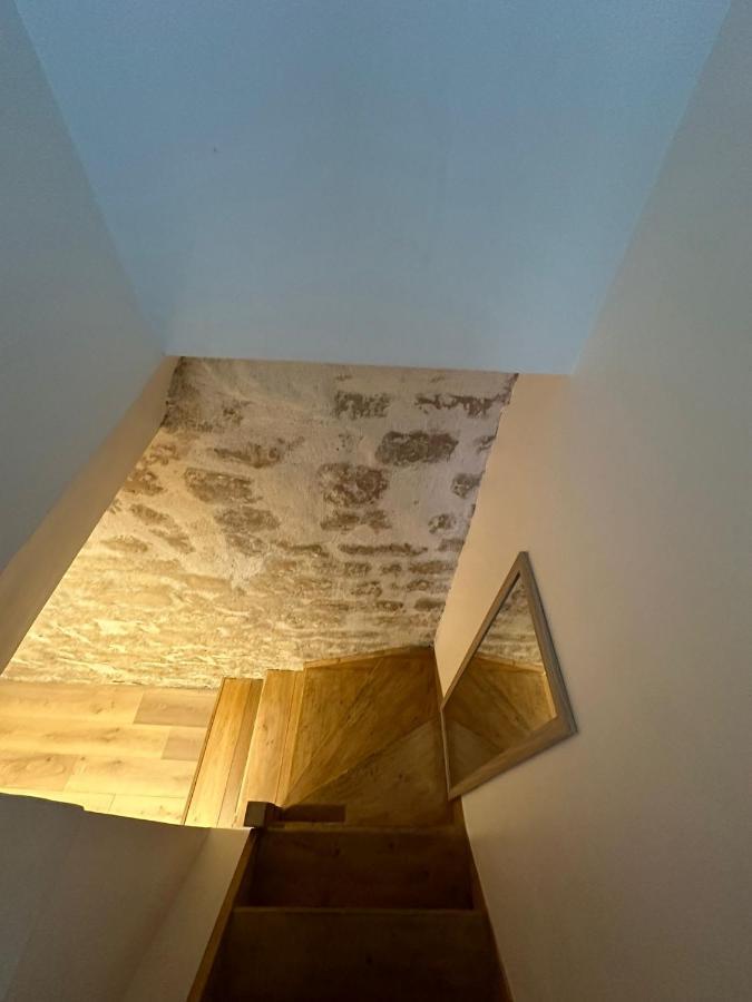 شقة Modern And Warm Fully Renovated Split Level Apart Steps Away From The Grands Boulevard باريس المظهر الخارجي الصورة